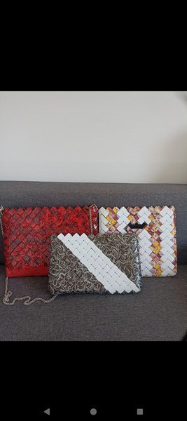 Portofele si genti handmade.